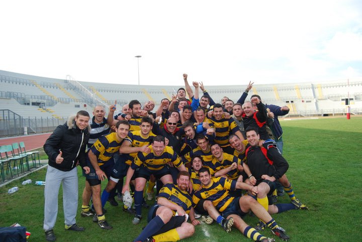 Clan, domenica amichevole con l’Avellino