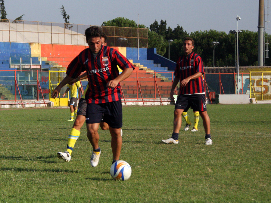 Casertana Esposito fa il modesto: “Contento per i tre punti, ora battiamo il Grottaglie”