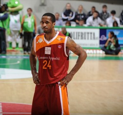 Siena torna in vetta, cadono Benetton e Cantù