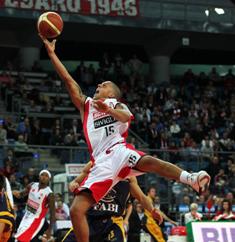 Hackett avvisa l’amico Collins: “Ti fermeremo”