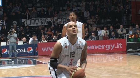 Otto che orgoglio: vittoria in rimonta su Venezia