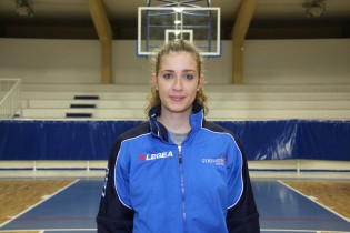 LAURA GUASTAFERRO PLAY