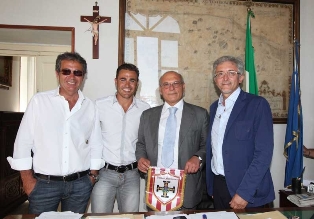 Fabio Cannavaro torna a far visita all’Aversa
