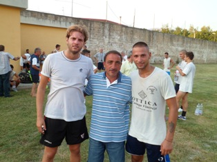 il difensore nostrale il presidente savinelli e l'attaccante ventrone