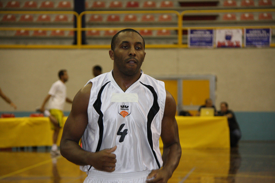 Chatfield chiede aiuto: “Ci serve un po’ di fortuna”