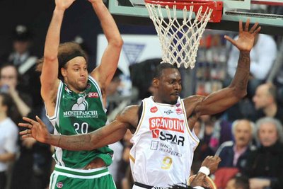 Juve, domani è il giorno di Akindele