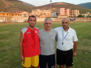 al centro della foto mister santonastaso con i vice lettieri e della ventura