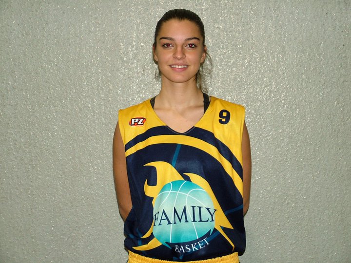 Rinviato il debutto del Family