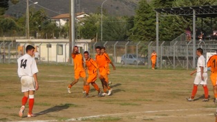 San Pio travolgente, asfaltato il Monte di Procida