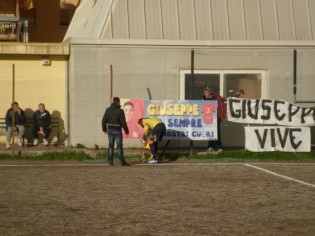 Il capitano sessano Calenzo omaggia la memoria di Giuseppe Russo