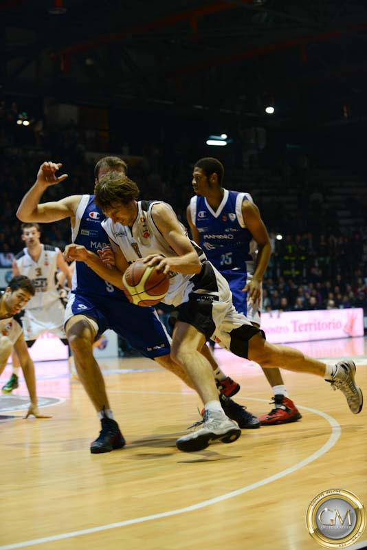 Overtime fatale alla Juve, Venezia fa festa al Palamaggiò