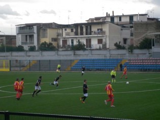 Un'azione di gioco della Frattese (foto Domenico Vastante)