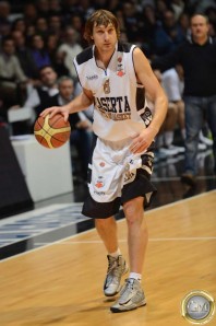 Jonusas potrebbe non lasciare più Caserta