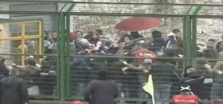 Un momento degli scontri      