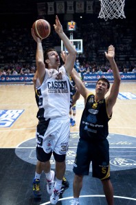 Jelovac in azione nel match d'andata