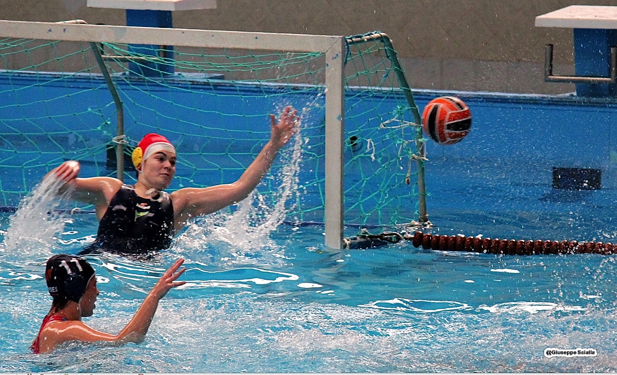 Che Volturno. Battuto il Racing 13-10