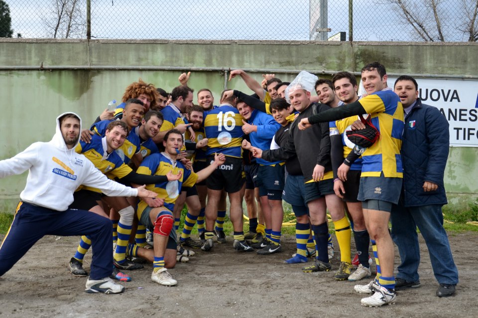 Clan da en plein ad Afragola ed ora i play-off