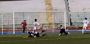 Il gol di Figos (Foto Scialla)