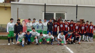 Le due squadre a fine gara