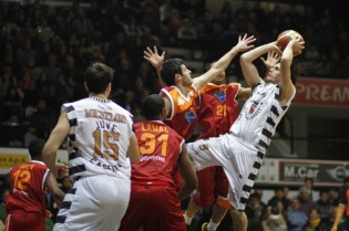 Mordente al tiro (Foto Carozza)