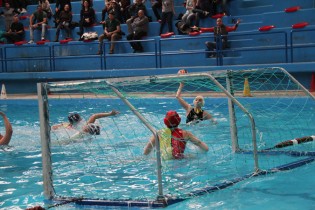 De Simone, dal primo minuto in acqua