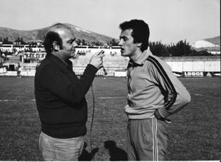 Mennea intervistato allo Stadio Pinto durante il meeting
internazionale il 10 maggio 1975