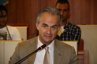 Il sindaco di Caserta Pio Del Gaudio