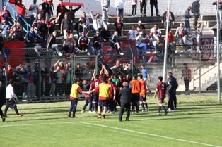 La Casertana sorride ancora dal dischetto: in semifinale c’è la Turris