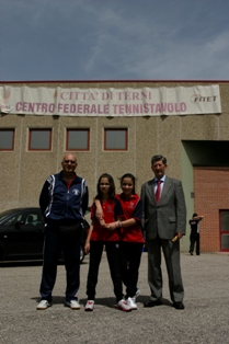 il tecnico Federico De Turris, Simona Cimmino, Claudia Gatto e il presidente del TT Caserta Stefano Brignola