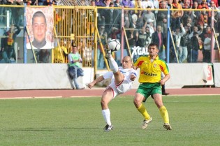 De Liguori in azione al Pinto quando era al Benevento