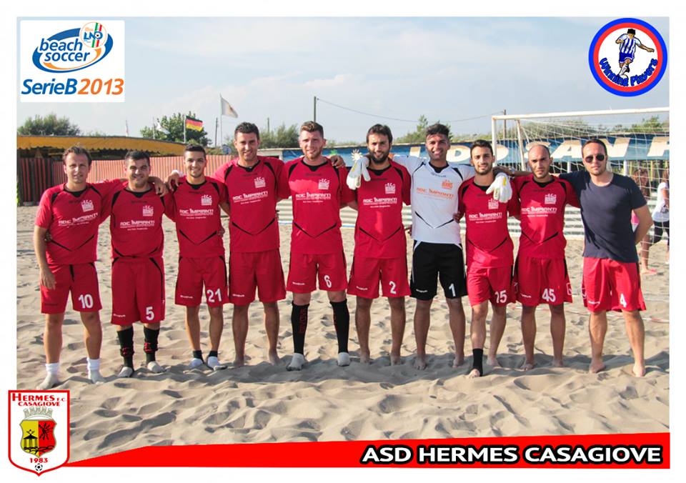 Quando il calcio è divertimento: l’Hermes Casagiove entra nell’orbita del beach soccer