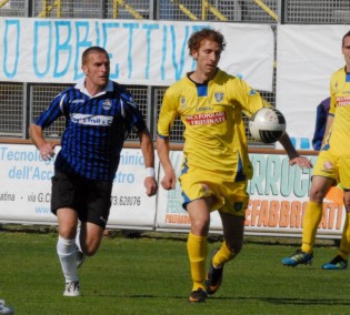 Davide Bottone con la maglia del Frosinone