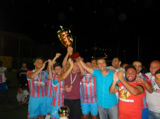 L'esultanza de Lo Specialista Calcio (foto Domenico Vastante)