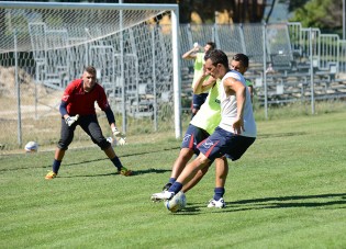 Varriale si è procurato il rigore decisvo (Foto Giuseppe Melone)
