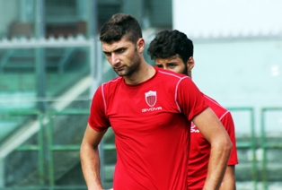 De Franco con la maglia della Nocerina (Foto www.zero-zero.it)