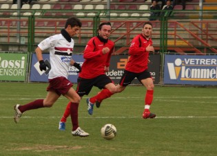 Emiliano Massimo in maglia granata