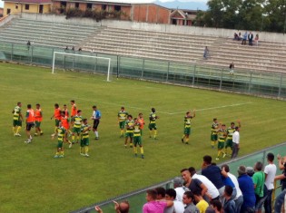 Il Marcianise fa festa con i tifosi