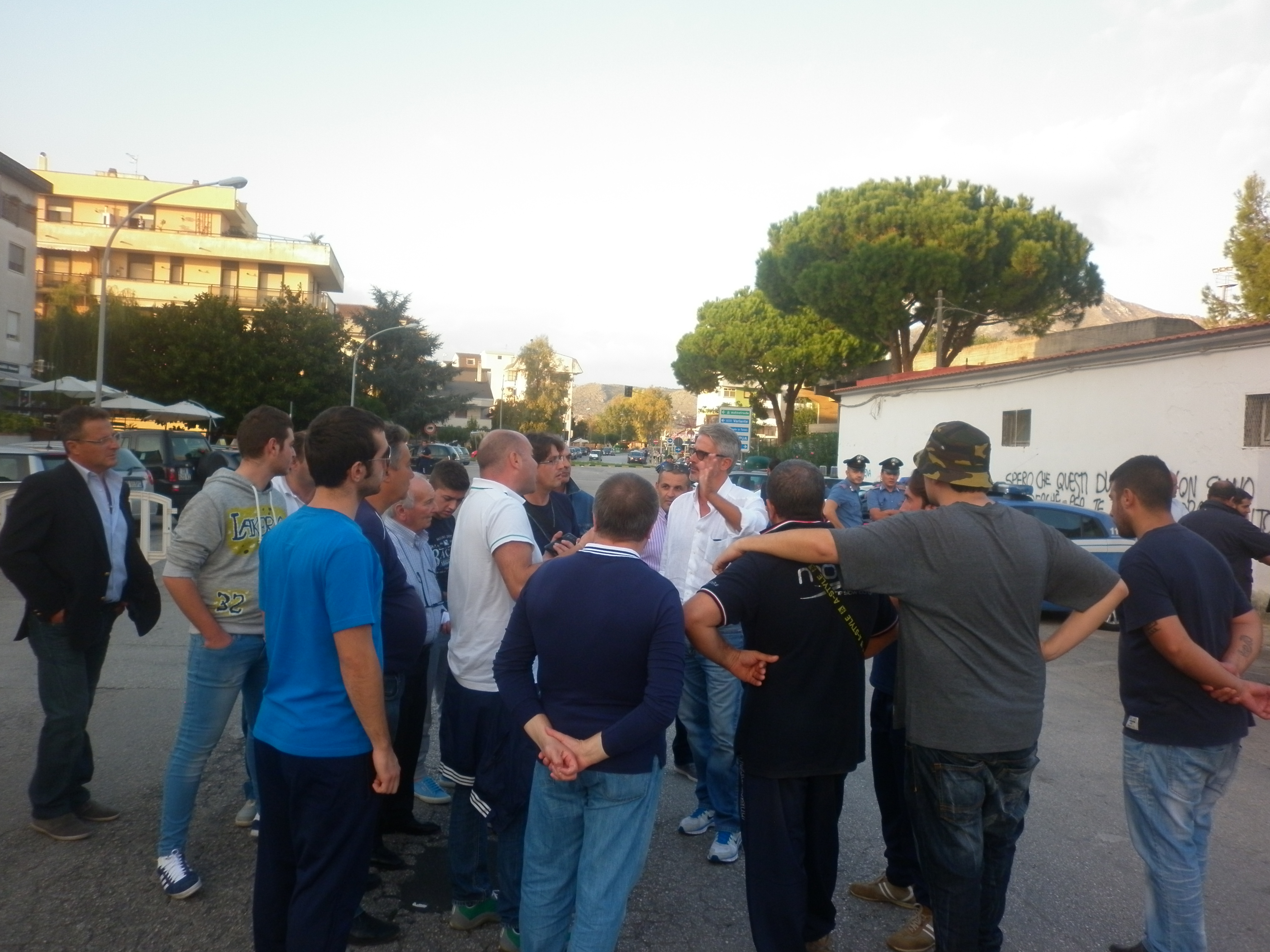 Il Gladiator annaspa: acceso faccia a faccia tra il ds Ricciardi ed i tifosi