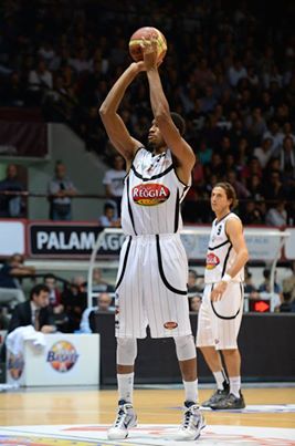 Juve, Scott getta acqua sul fuoco