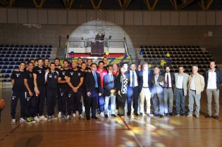 Foto di gruppo per il Volleyball Aversa