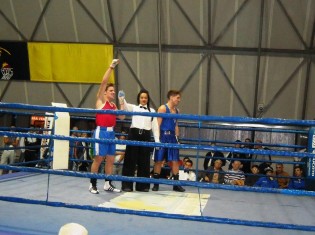 La vittoria nei quarti 70kg junior di Russo della Tifata boxe