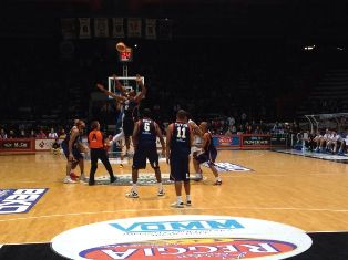 La Juve delude, colpo dell’Acea al Palamaggiò