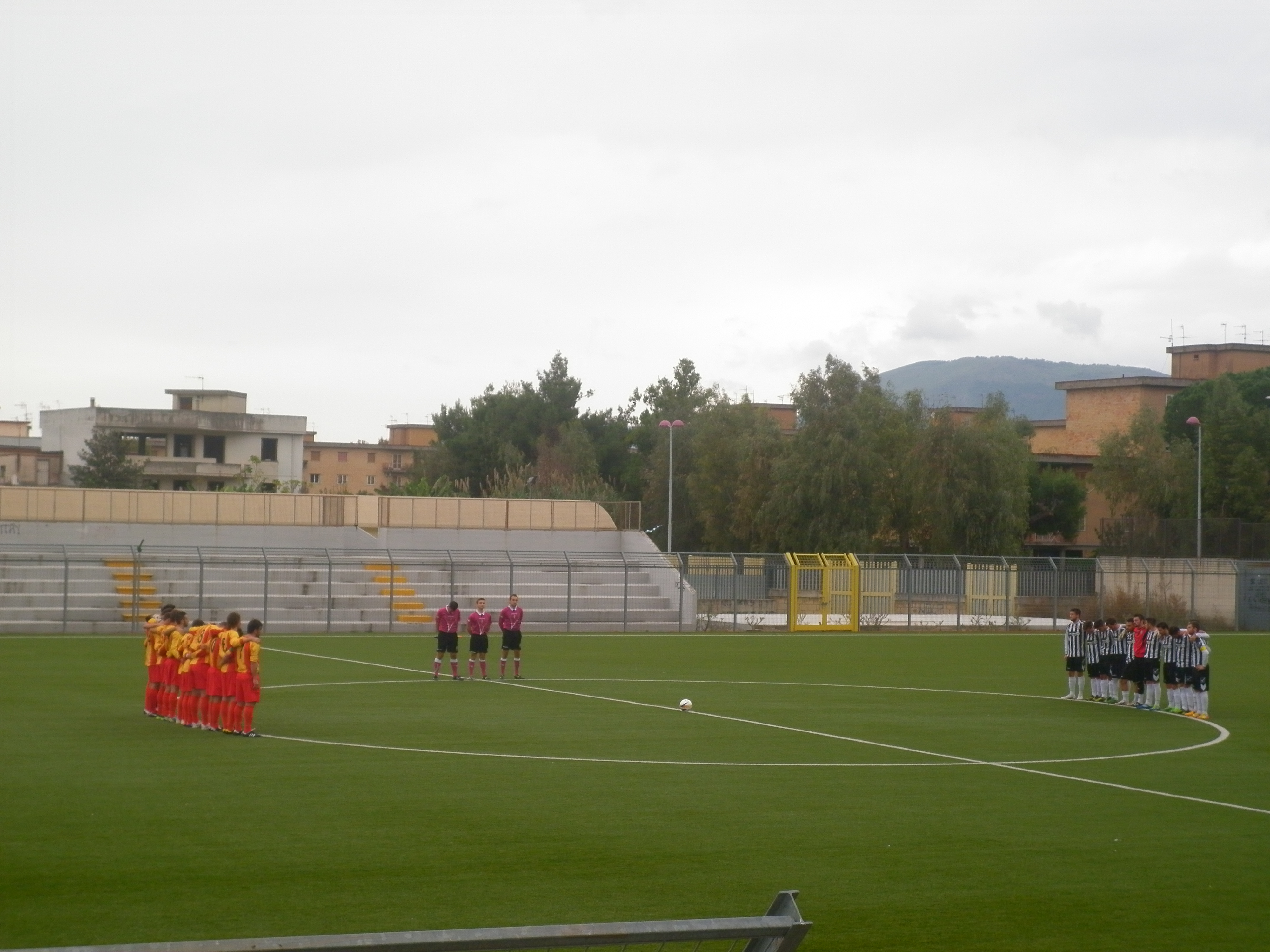 Sporting Nola ed Hermes Casagiove ferme per il minuto di raccoglimento
