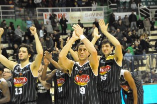 La gioia di Mordente e soci al Palasclavo (Foto Filauro)