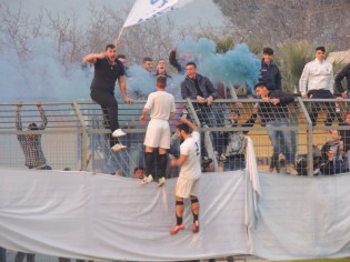 Esultanza dei tifosi del San Marco Trotti