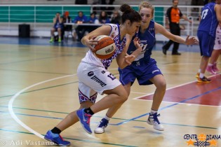 Sabrina natale in azione