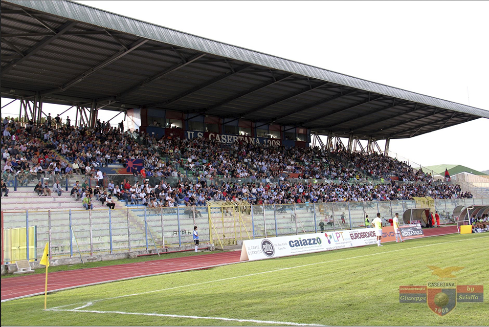 La tribuna del Pinto