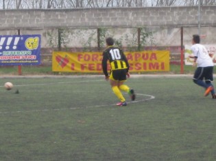 Un'azione di gioco di Vis Capua-St. Andrew Nocelleto