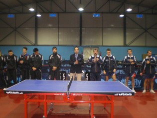 da sx la formazione campana dello Stet Mungnano, a dx i Campioni d'Italia dell'Apuania Carrara