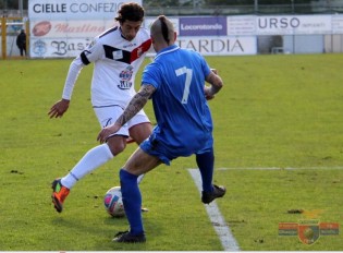 Angelo Antonazzo in azione contro il Martina